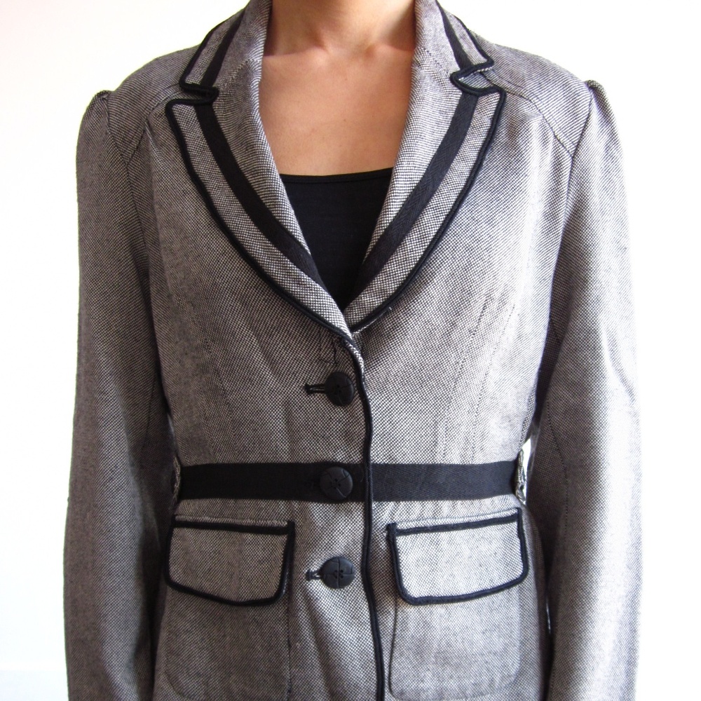 ✨HP✨ Tristan & Iseut - Puff Sleeve Wool Blazer - Picture 7 of 15